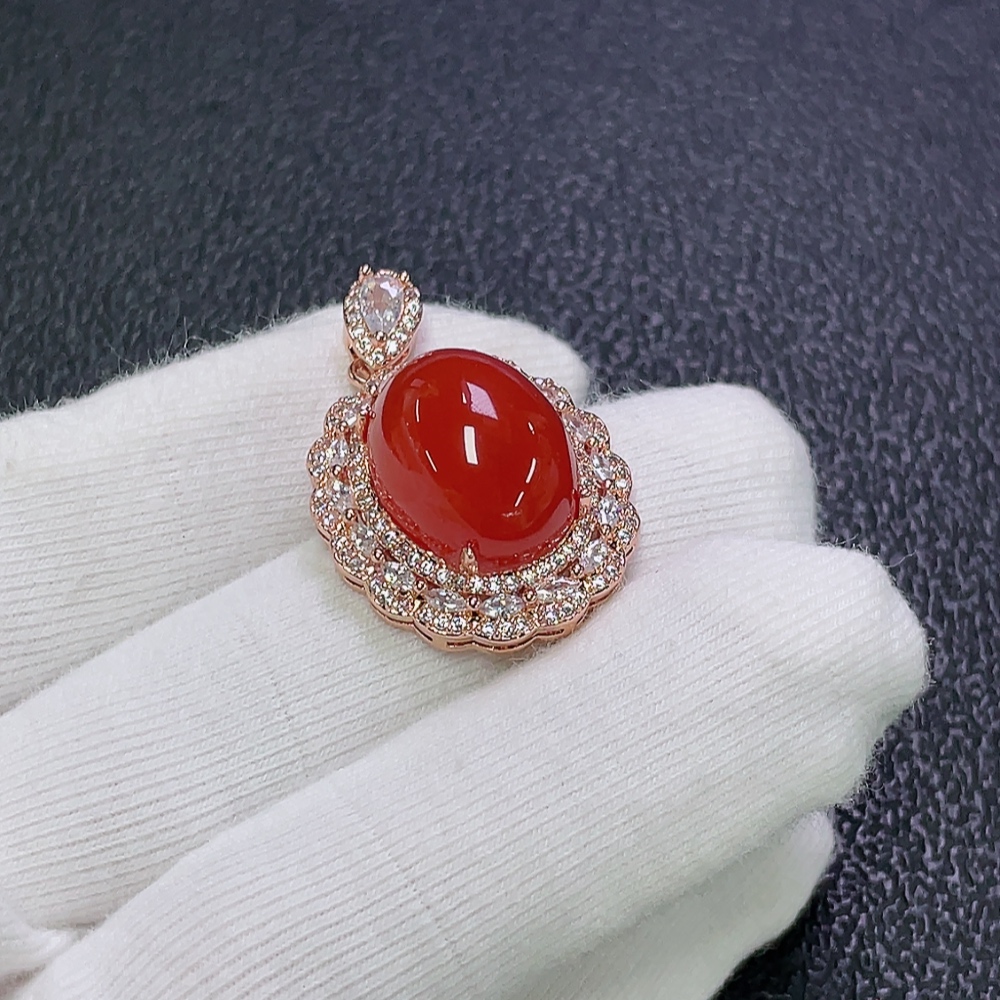 C31617757 South Red Agate Pendant Non-Gold Total Weight Approx. 7.07g