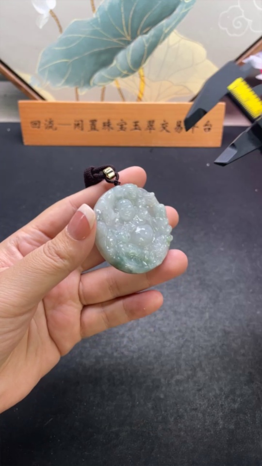 F33836512 Jadeite Buddha Pendant with a total product weight of approximately 48g