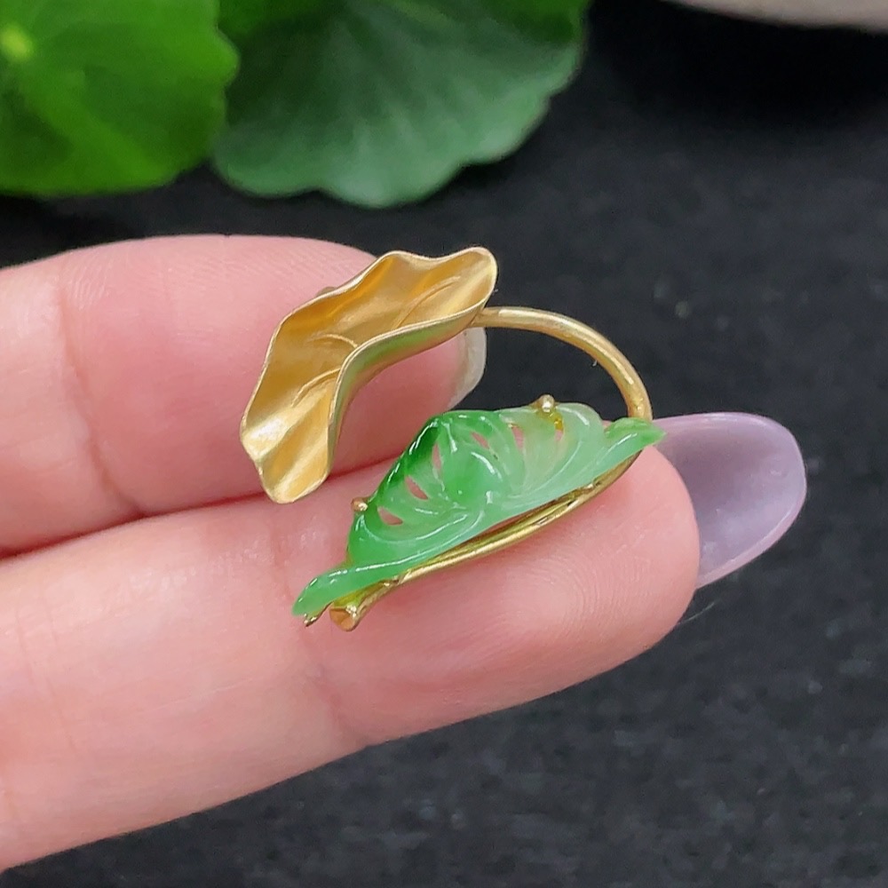 F33918001 Jadeite Inlaid Pendant 18K Gold Total Weight Approx. 2.2g