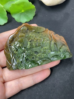 H46574655 和田玉摆件   山水 皮色成因未定    货品总重约77.1g