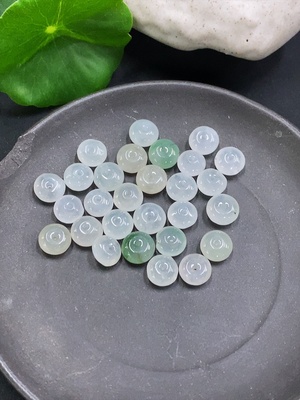 F34023187 Jadeite Beads Sell as a Lot