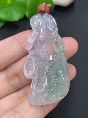 F42971887 翡翠挂件 货品含绳总重约16.5克