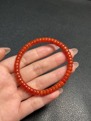 C34952383 South Red Agate Bracelet with Visible Organic Matter, Total Weight Approx. 11.95g, Bead Size ~5.9mm