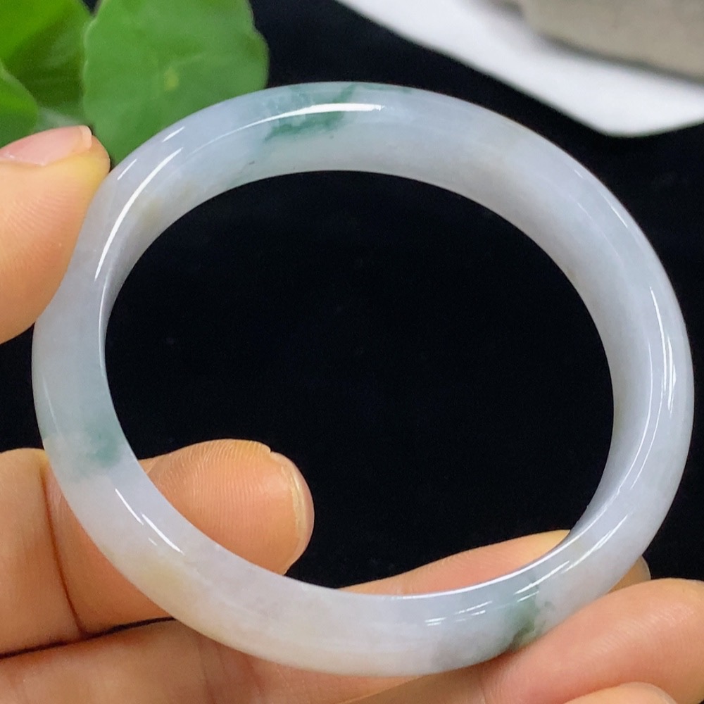 F35094989 Jadeite Concubine Bracelet 51.5/47 Size Total Weight Approx. 37.68g