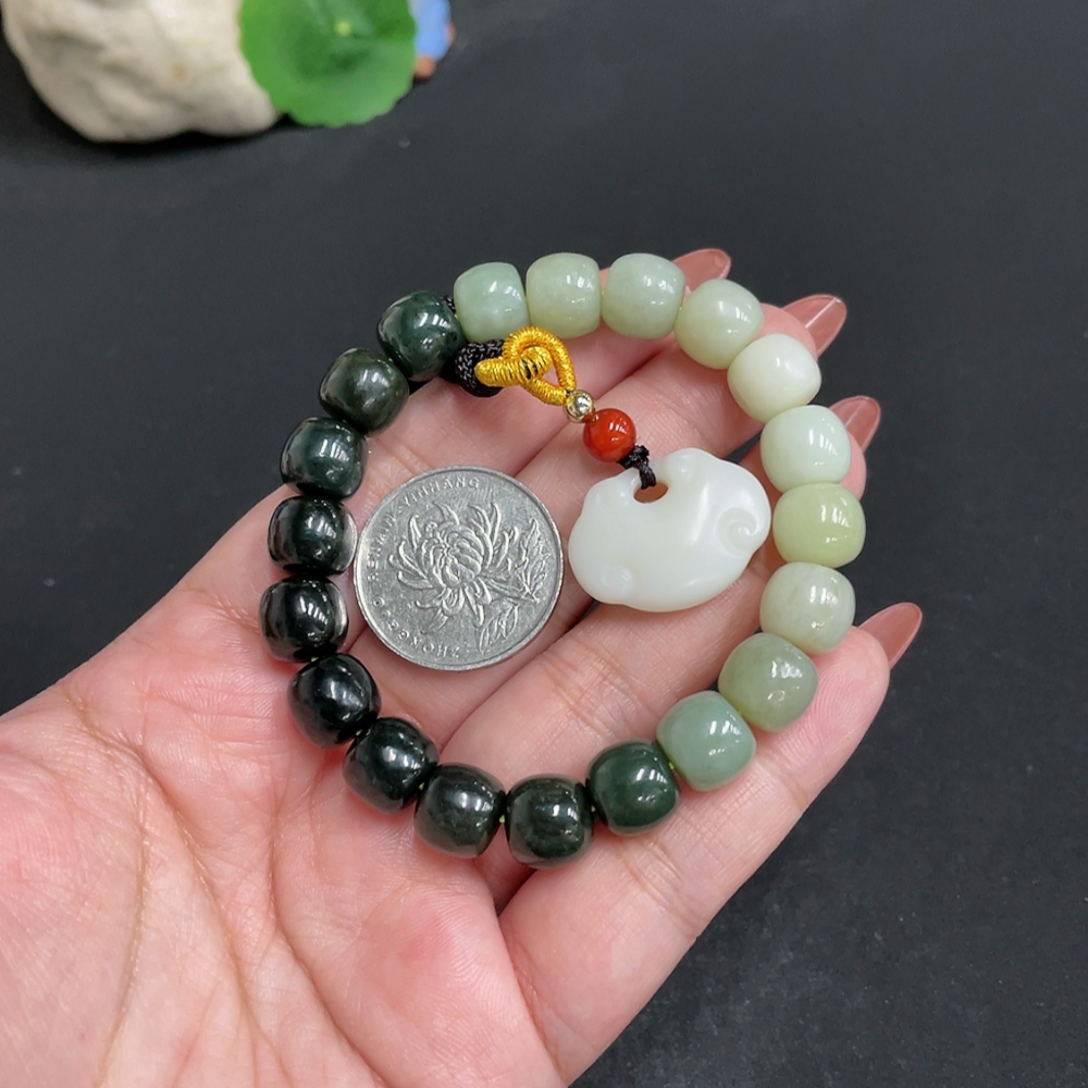 H34004435 Hetian Jade Pendant Bracelet Total weight approx. [including rope] 41.1g Containing other mineral components