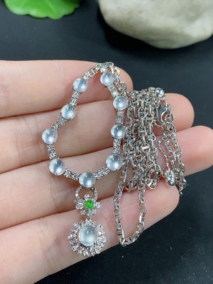 F46548812 翡翠蛋面镶嵌项链 18k 配镶钻石 货品总重约7g