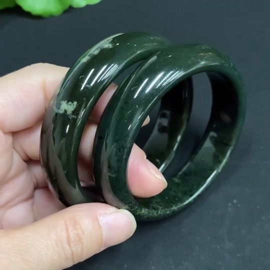 H34015036 Hetian Jade Round Bracelet Size 54.3/56.7 Total Weight Approx. 116.3g