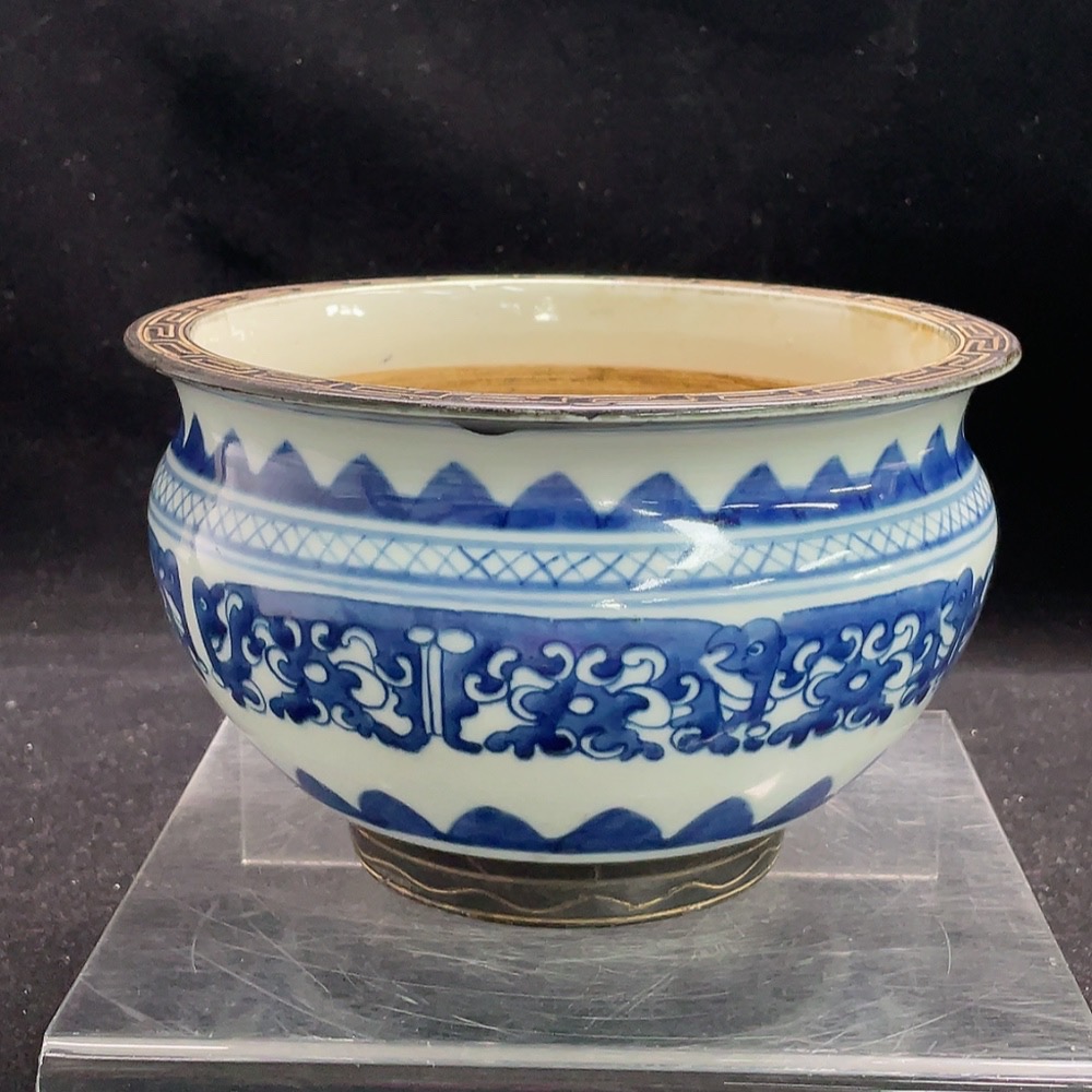 W28218048 Porcelain, Intact, Qing Dynasty Blue Floral Incense Burner (Size Subject to Actual Item)