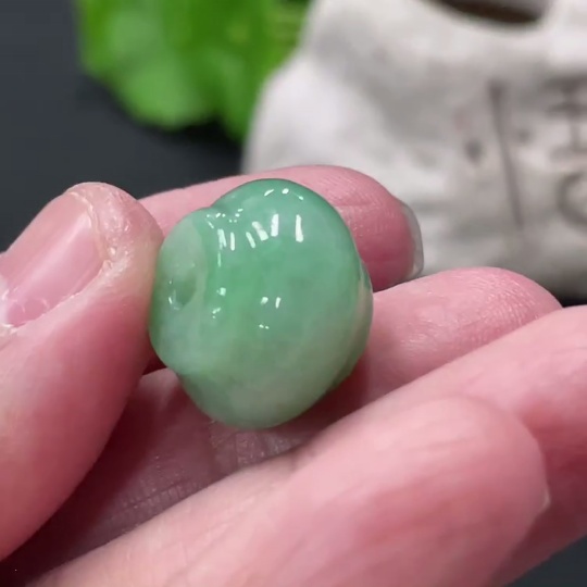 F35080185 Jadeite Beads Approx. 16.5mm Total Weight Approx. 5.7g