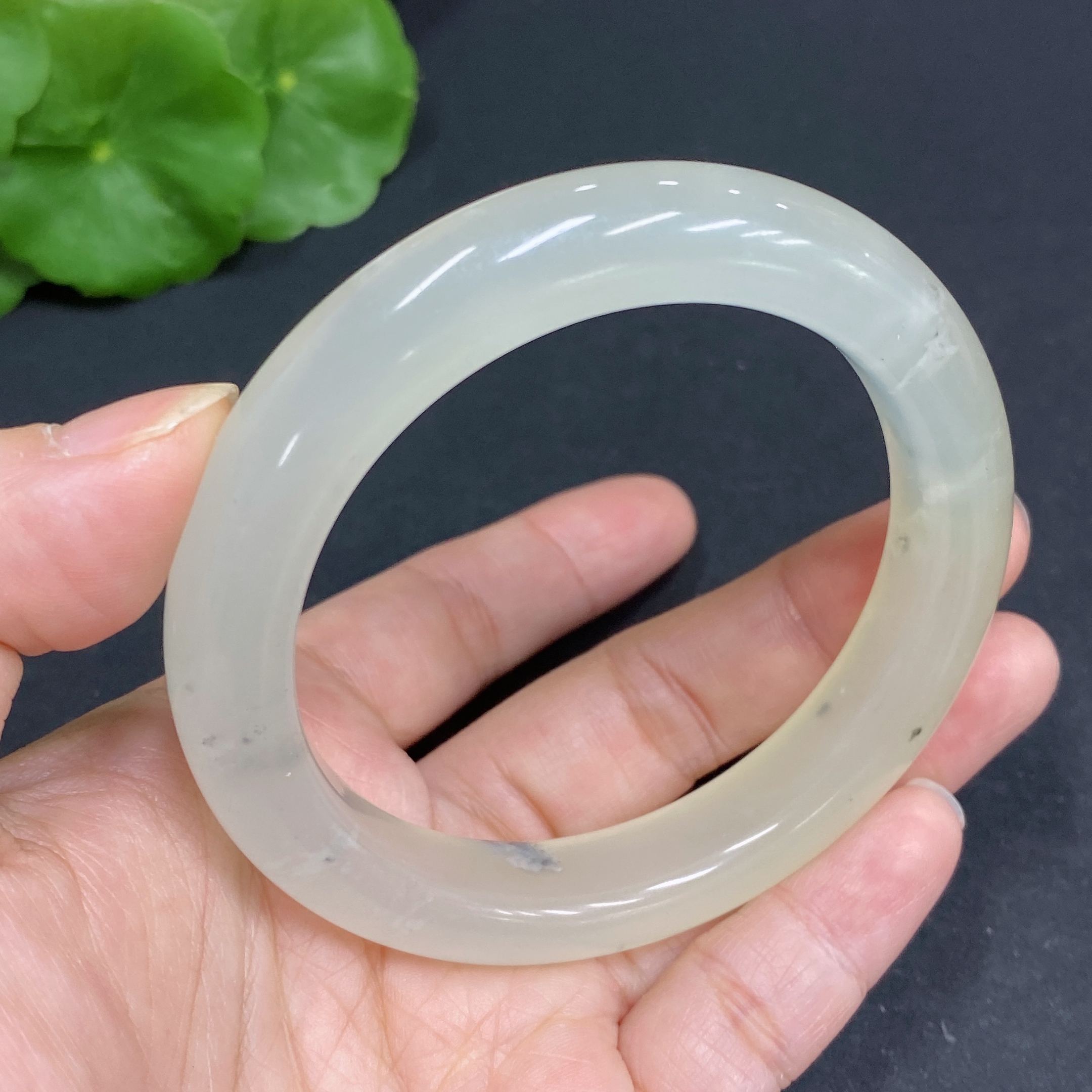 H33939977 Xiuyu (Serpentine Jade) Regular Round Bracelet Size 55.6 Approx. 48g