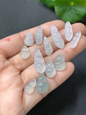 F17943571 Jadeite Inlay Piece
