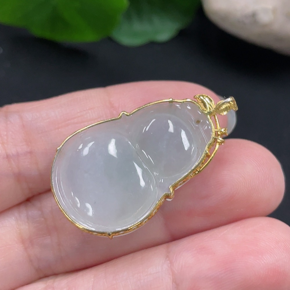 F31627061 Jadeite Gourd Pendant 18K Gold Total Weight Approx. 5.1g