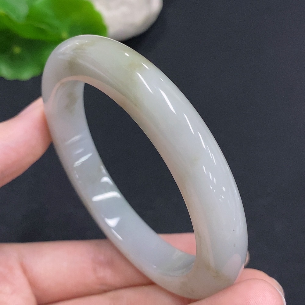 F31644810 Jadeite Round Bangle, Size 55.9, Total Weight Approx. 57.3g