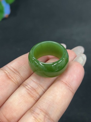 H41939631 和田玉碧玉戒圈 圈口19 货品总重约8.6g