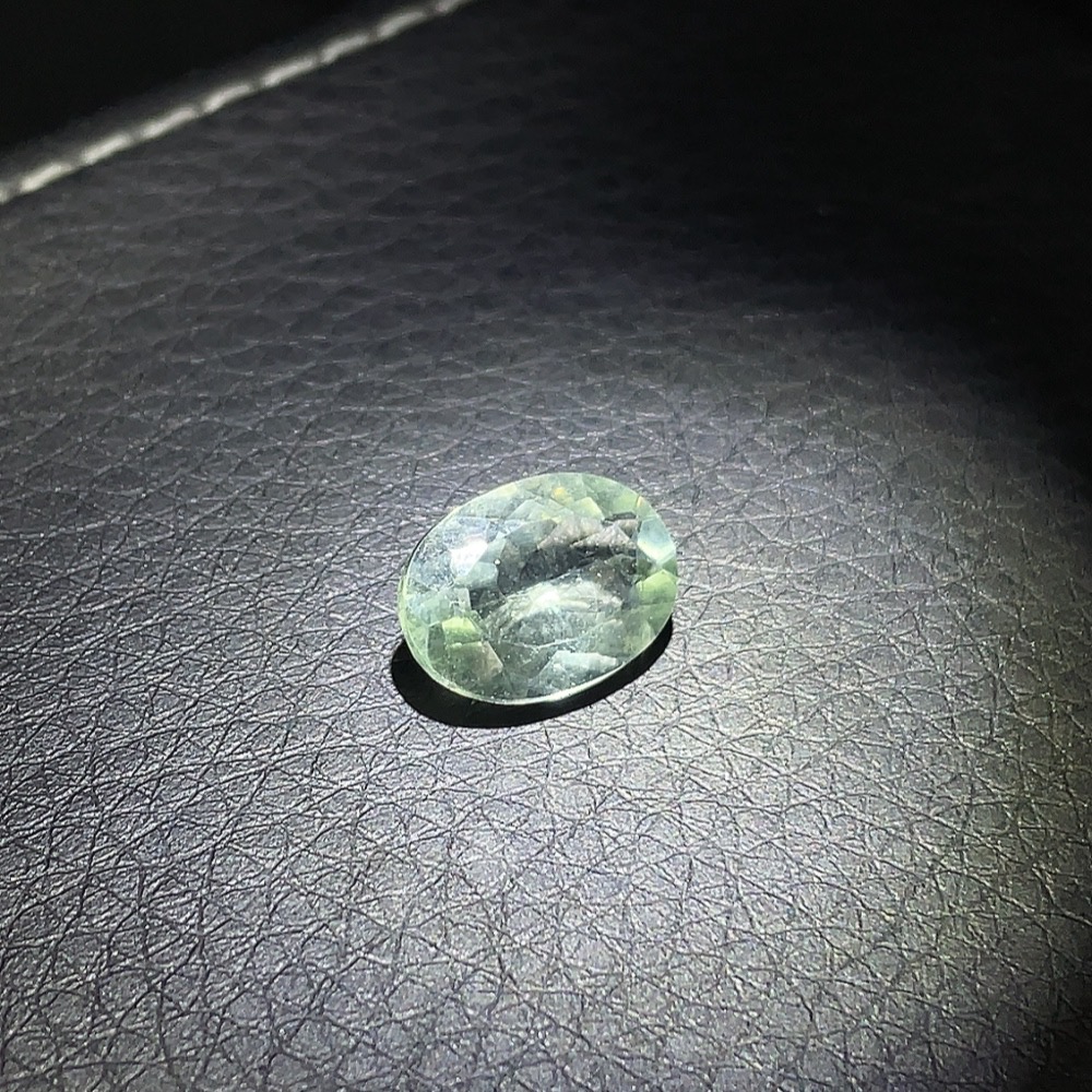 C25910648 Crystal Rough Stone Total Weight Approx. 4.03ct