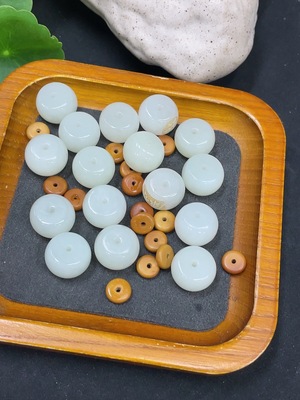 H34053650 Hetian Jade Loose Beads (Non-Hetian Jade Matching Beads Included), Total Weight Approx. 59.4g, Sell as a Lot