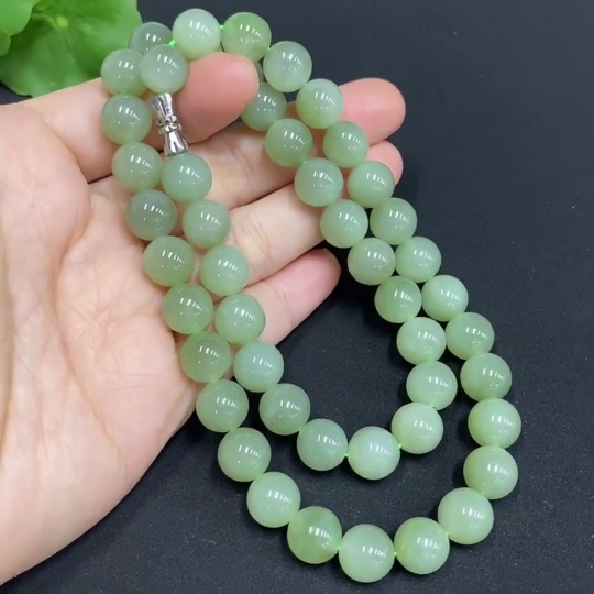H32770550 Hetian Jade Bead Necklace, Approx. 9.1mm, Total Weight Approx. 64.1g