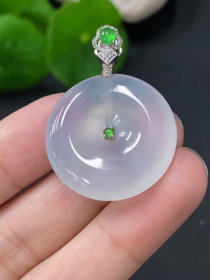 F24813745 Jadeite Pendant Peace Knot 18k Total Weight Approx. 7.77g