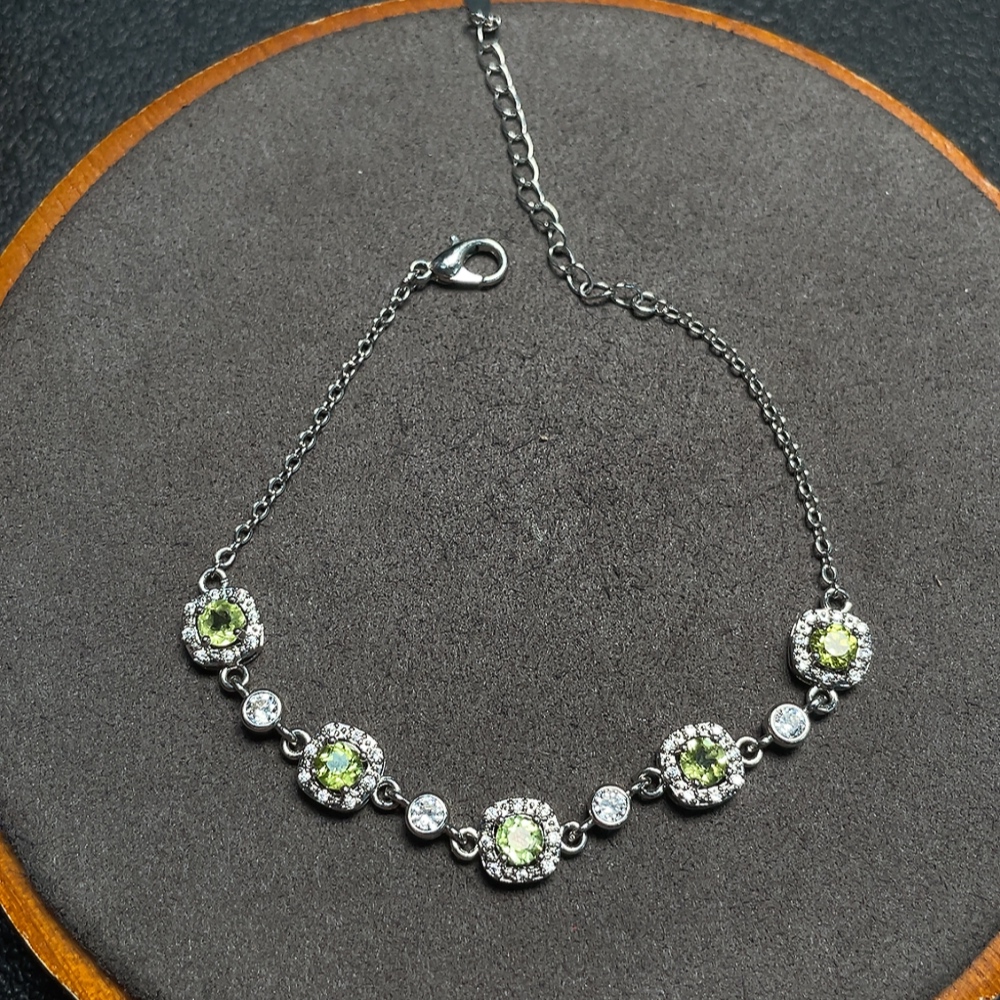 C34040925 Peridot Bracelet Non-Gold Total Weight Approx.4.16g
