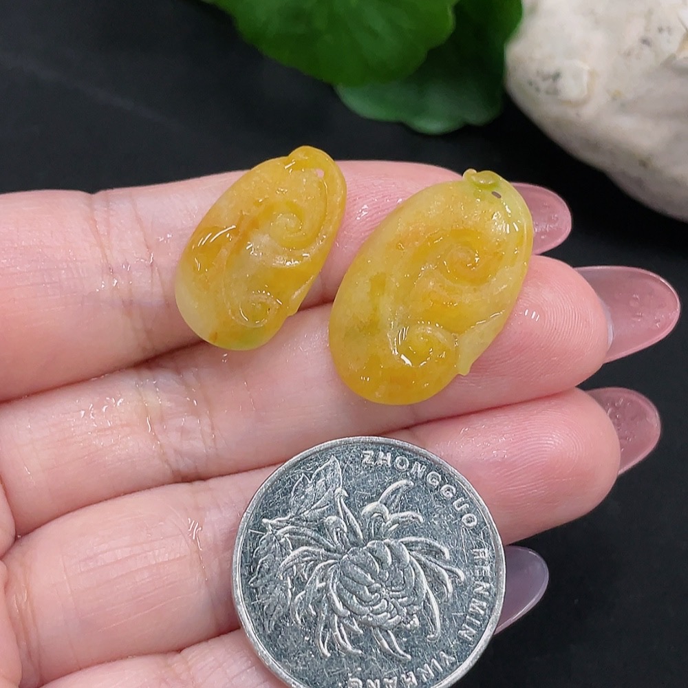 F34012170 Jadeite Pendant Rough Lot (Yellow Part Color Origin Undetermined)