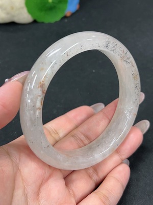 H41869811 非洲翠(独龙玉)正圈手镯 圈口64.4 货品总重约72.7g