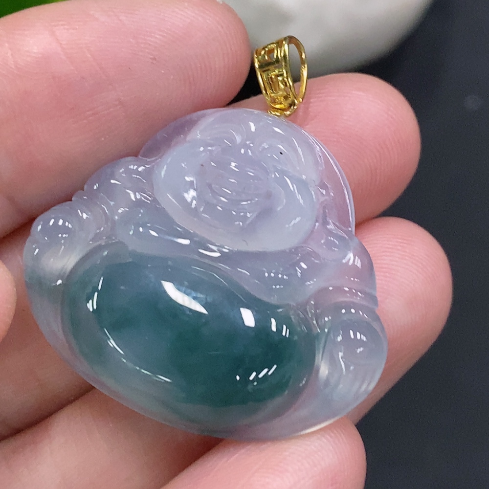 F33933316 Jadeite Buddha Pendant with 18K Gold Clasp, Total Weight Approximately 6.3g