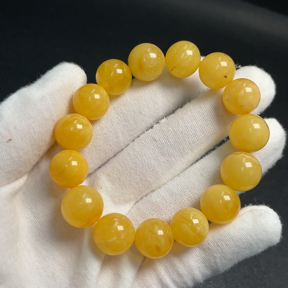 C33852730 Amber Beeswax Bracelet with Partial Visible Repairs, Total Weight Approx. 17.26g, Size ~12.1mm