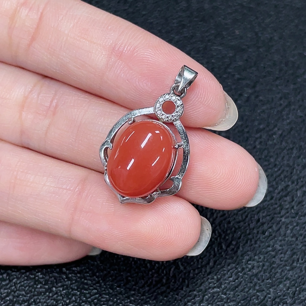 C34007538 South Red Agate Pendant Non-Gold Total Weight Approx. 3.33g