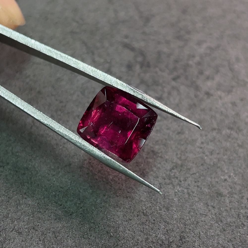 C34039618 Tourmaline Rough, Total Weight Approx. 6.73 Carats
