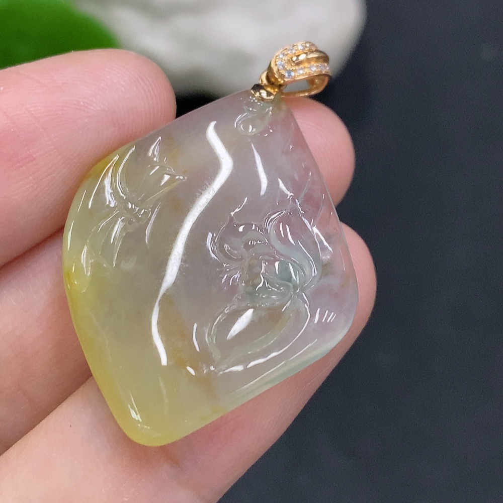 F34022100 Jadeite Flower Blossom and Wealth Pendant with 18K Gold Bail, Total Weight Approx. 6.3g (Yellow Color Origin Undetermined)