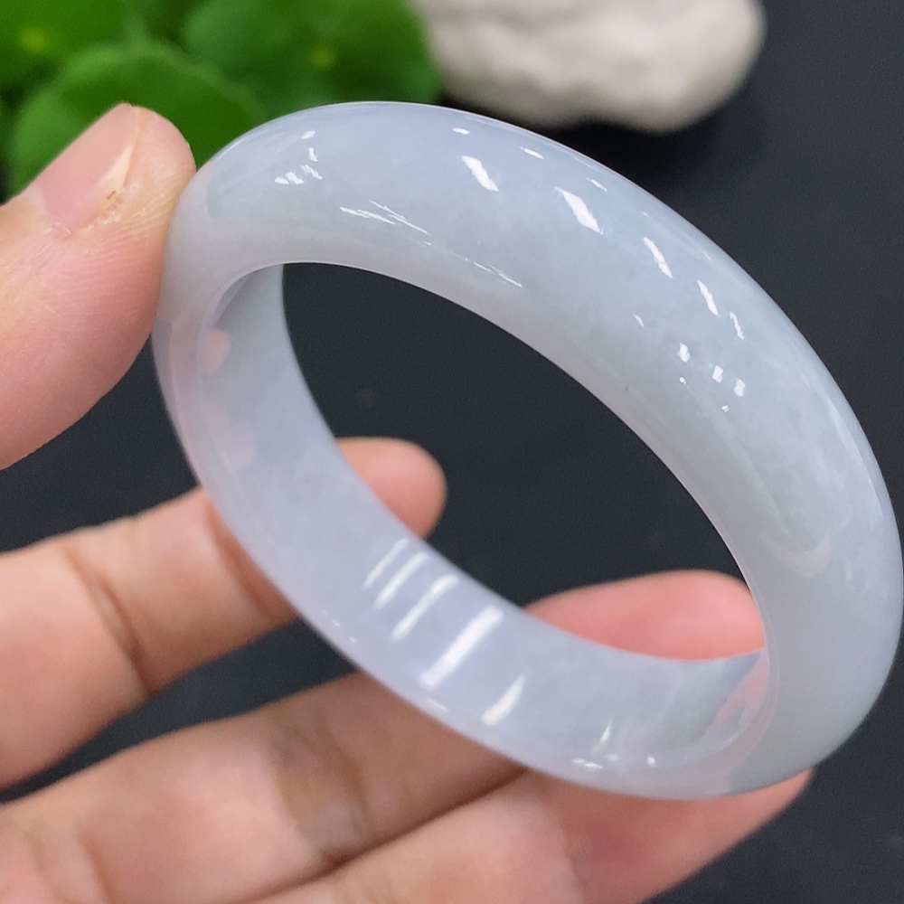 F30552912 Jadeite Imperial Concubine Bangle Size 52/46.4 Total Weight Approx. 42g