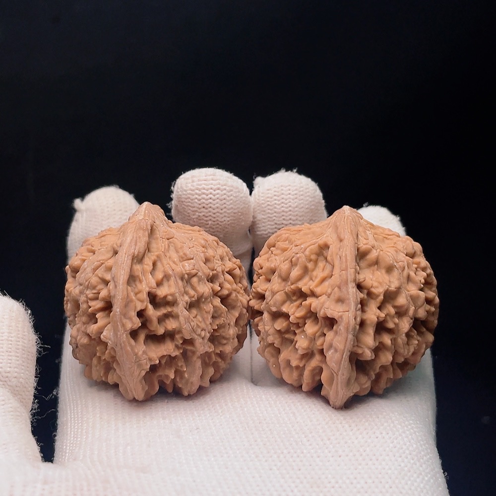 W32766043 Walnut, total weight about 45.1g, size about 41.2mm