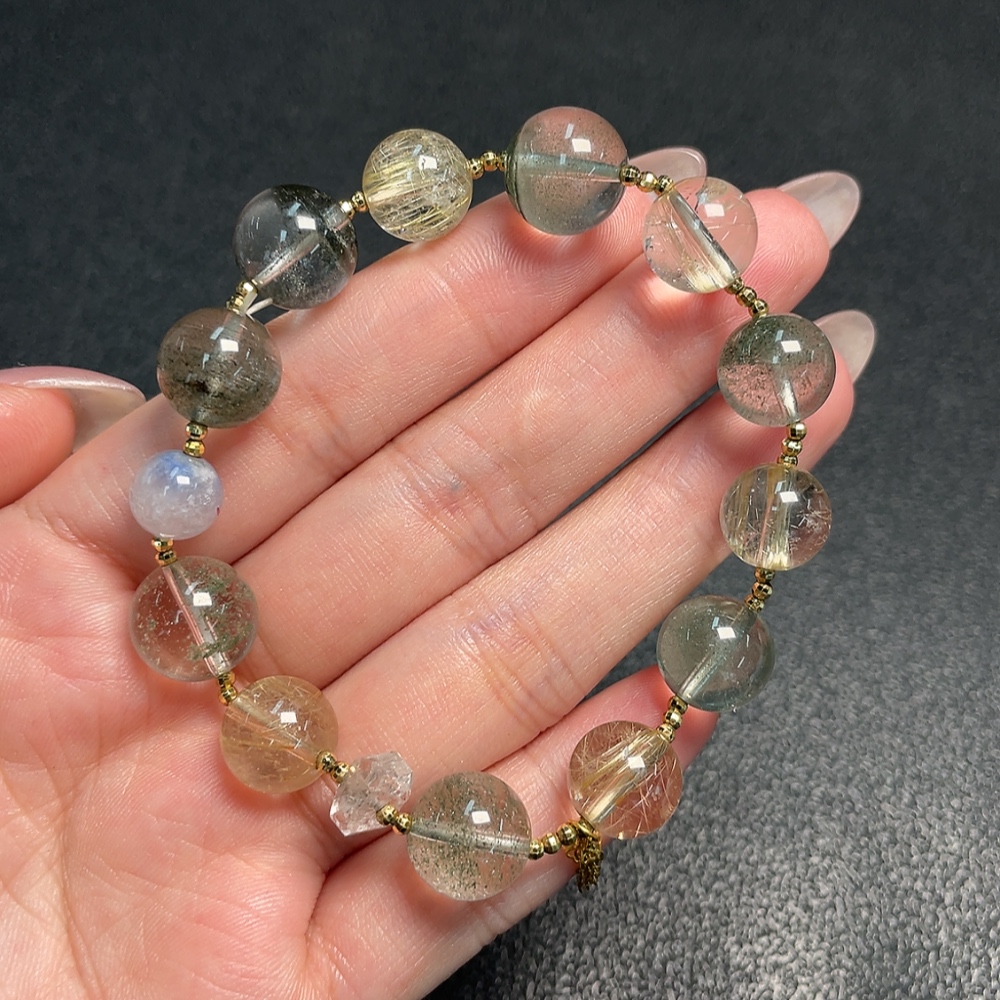 C34040368 Crystal bracelet, non-gold, total weight approx. 24.67g, size approx. 11.6mm, color origin undetermined, stones may not be natural (color, with impurities)