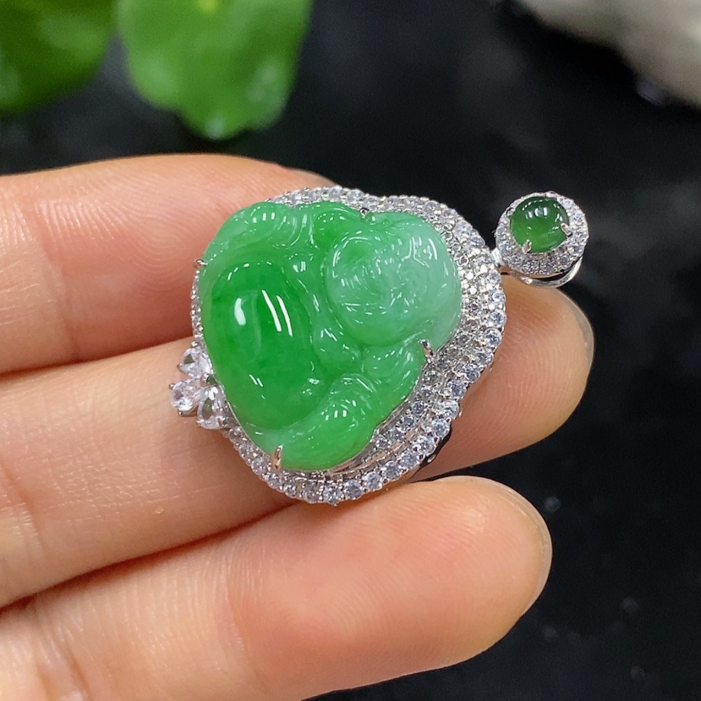 F23636693 JadeiteBuddha Pendant with 18K Gold Setting, Total Weight Approx. 5.68g