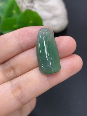 F46597598 翡翠节节高升挂件 货品总重约4.6克