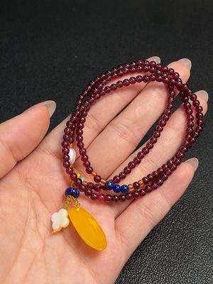 C33921016 Garnet Bead Strand Non-Gold With Possible Non-Natural Accent Stones Total Weight Approx. 16.19g Size About 3.2mm