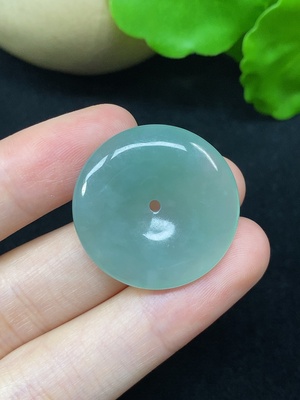 F45335739 翡翠平安扣挂件 总重约7g