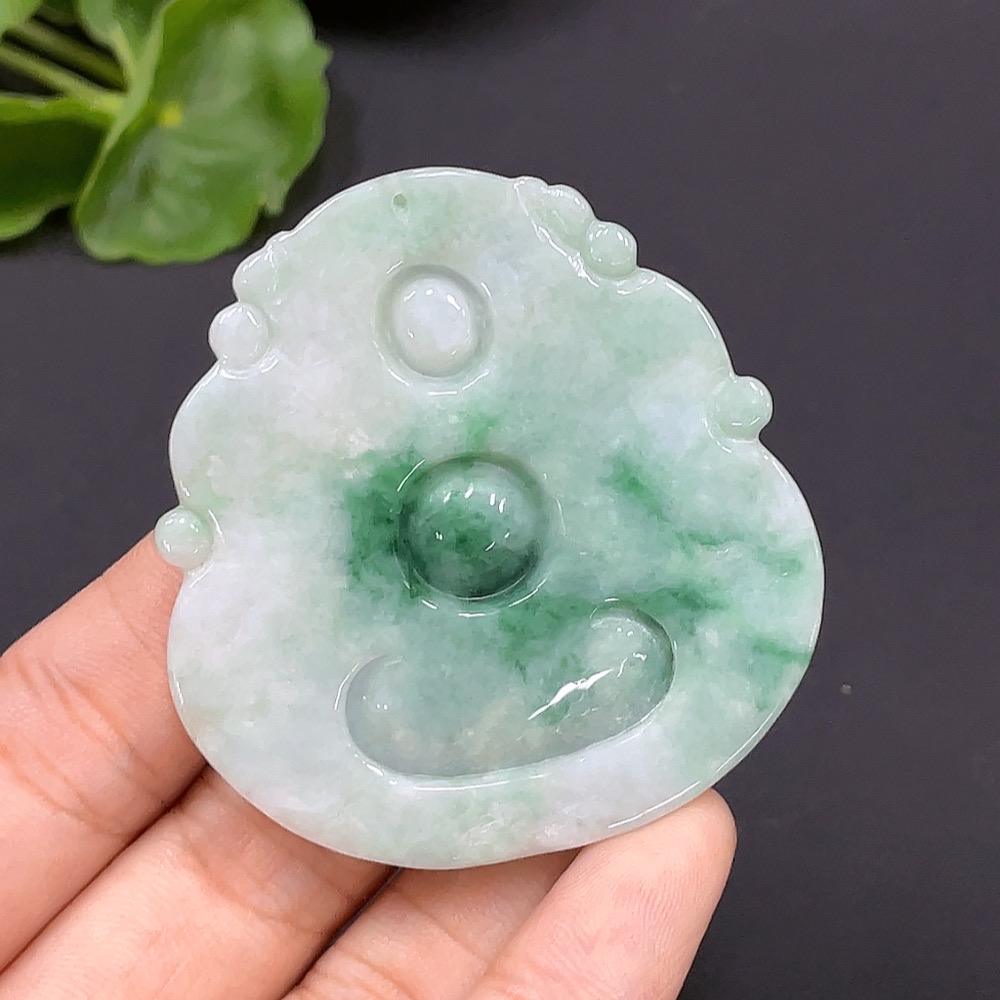 F24754151 Jadeite Guanyin Pendant, Total Weight Approx. 21.32g