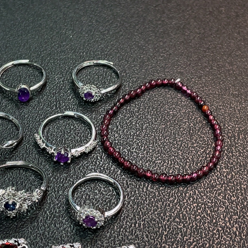 C32785493 Crystal + Garnet + Sapphire Jewelry Non-Gold Total Weight Approx. 18.02g Sell as a Lot