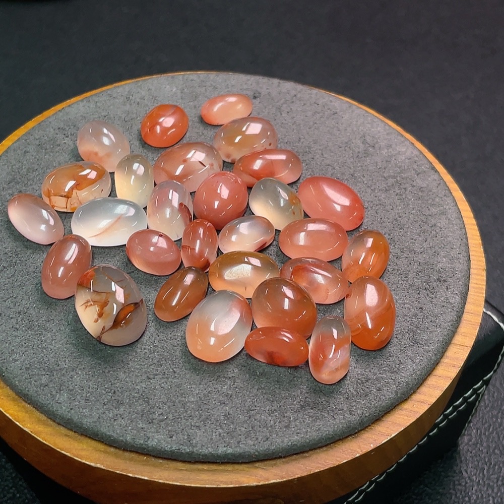 C34990223 South Red Agate Inlaid Piece with Visible Organic Matter, Total Weight Approx. 49.45g, Sell as a Lot