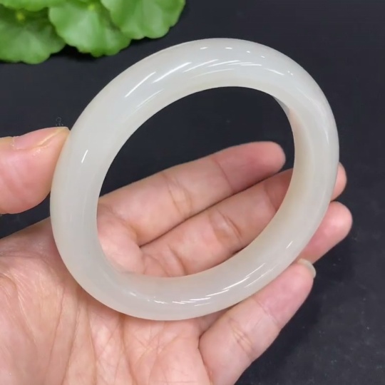 H33879089 Hetian Jade Round Bracelet Size 57.7 Total Weight Approx. 59.5g
