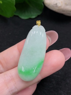 F32774371 Jadeite Blessing Melon Pendant 18K Gold Total Weight Approx. 7.1g