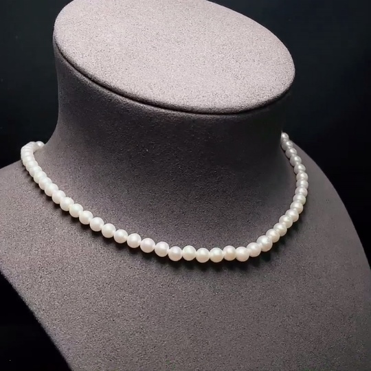 C32766052 Pearl Necklace Marked in Red Not Gold, Rest 18k Gold, Total Weight Approx. 17.6g, Stone Size About 4.2mm