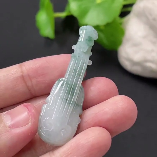 F35108711 Jadeite Soulmate Pendant