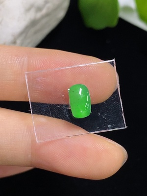 F41941270 翡翠蛋面  货品总重约0.78g