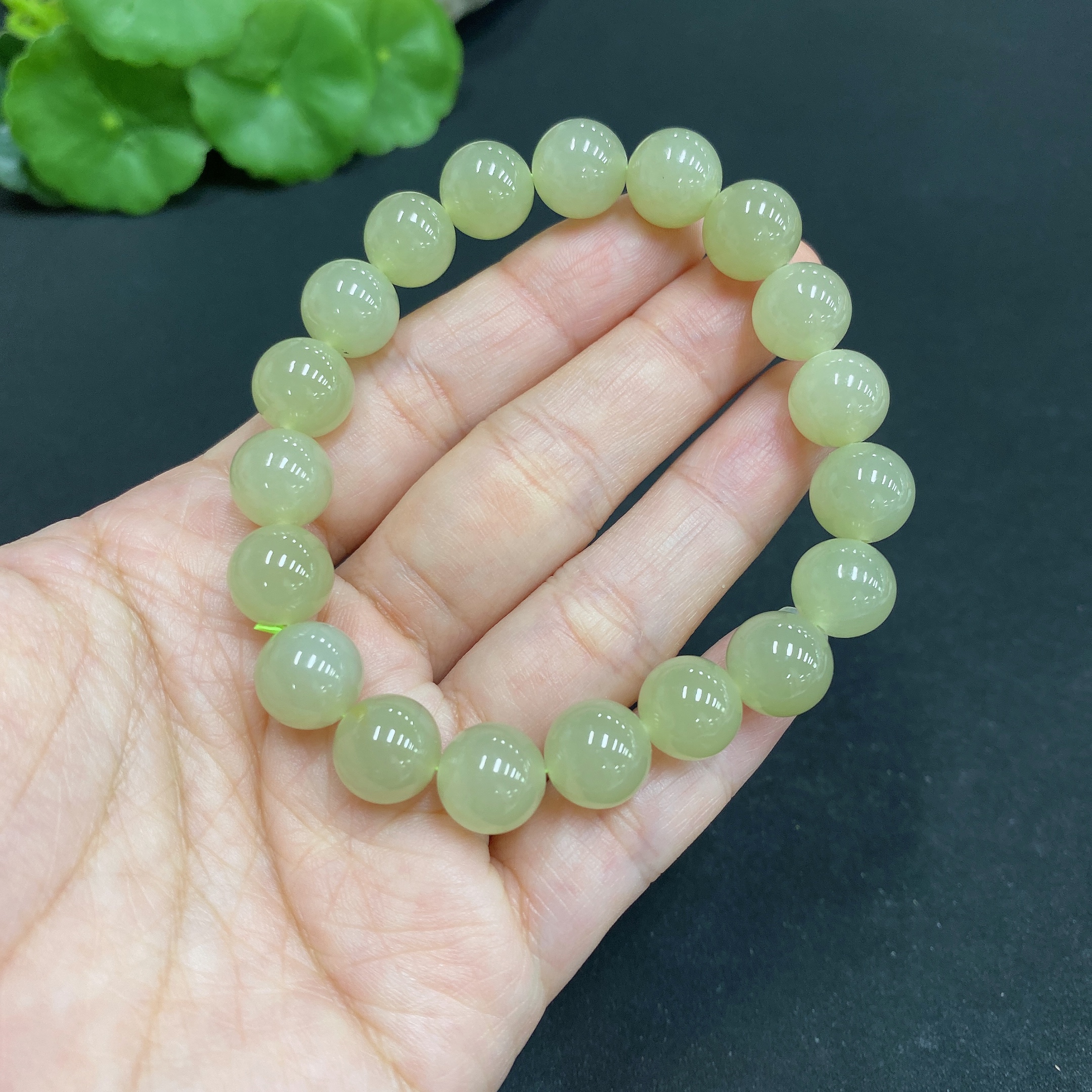 H34014717 Hetian Jade Beaded Bracelet, Approx. 9.9mm, Total Weight Approx. 29.3g
