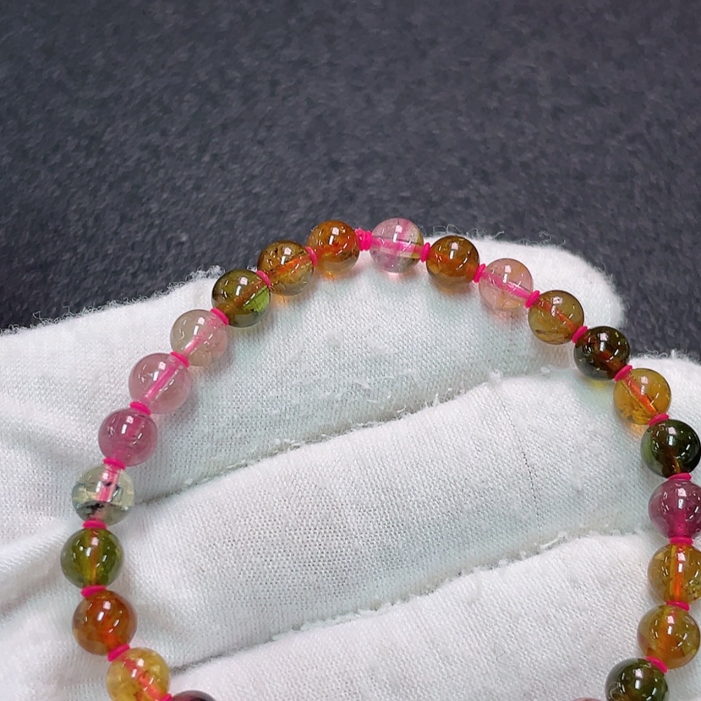 C34006147 Tourmaline Bracelet with Other Mineral Components, Visible Organic Matter, Total Weight Approx. 9.41g, Size About 5.9mm