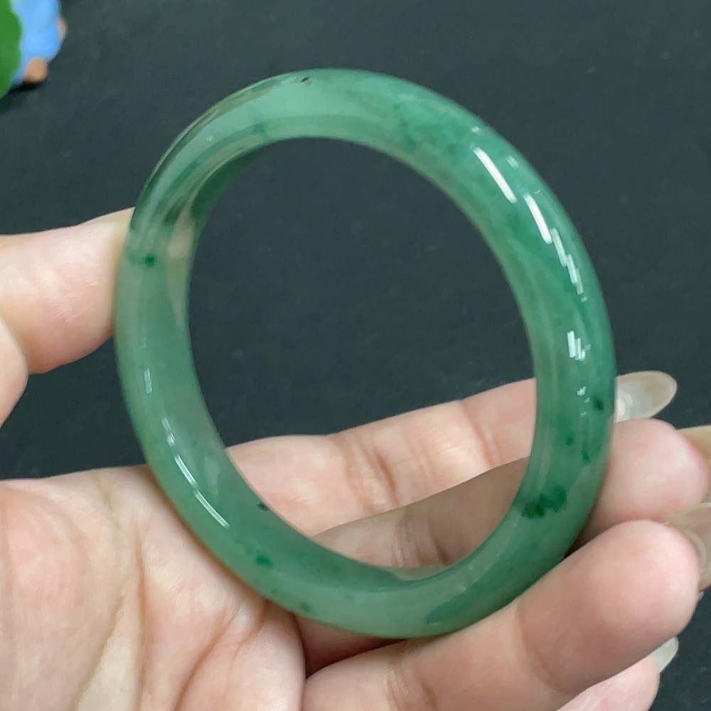 H28308479 African Emerald (Dulong Jade) Round Bracelet