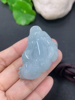 F46568371 翡翠挂件金蟾 货品总约重 含绳36g