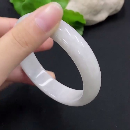 F33926888 Jadeite Round Bangle Size 58.6 Total Weight Approx. 58g